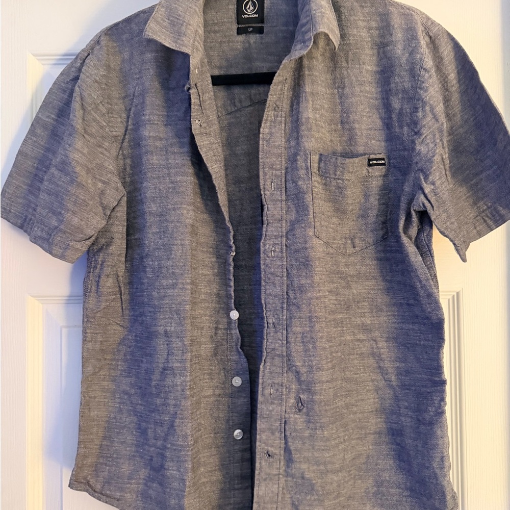 Volcom Men’s Short-Sleeve Button-Down Shirt in Heather Blue-Gray